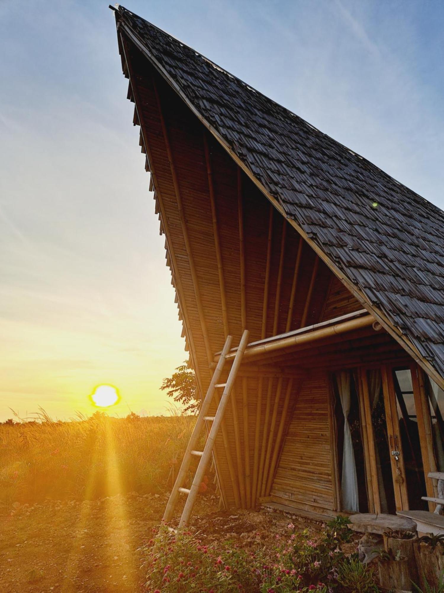 Hars Garden Sumba Hotel Waingapu Luaran gambar
